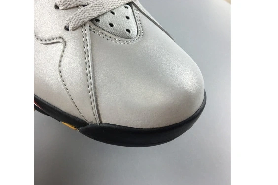 “REFLECTIVE CARDINAL” BV6281-006 AIR JORDAN 7 BV6281-006 0425